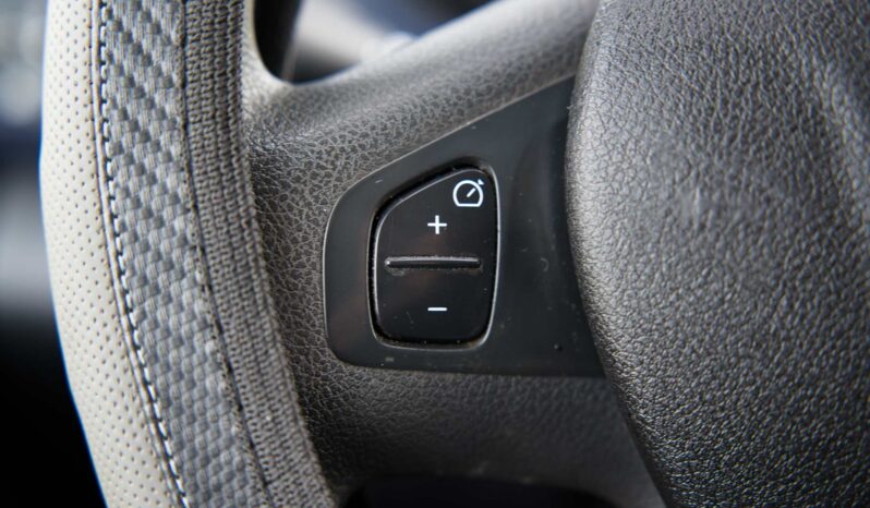 
								Opel Vivaro full									
