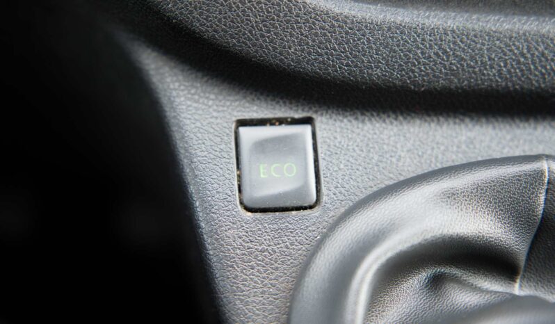 
								Opel Vivaro full									
