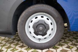 
										Opel Vivaro full									